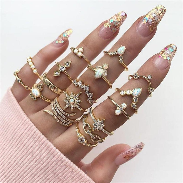 Unique Ring Set: 8 to 12 Pieces